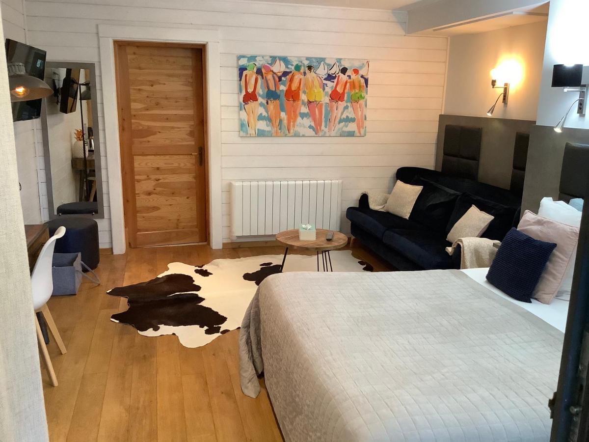 Hotel Monet La Riviere-Saint-Sauveur Bagian luar foto